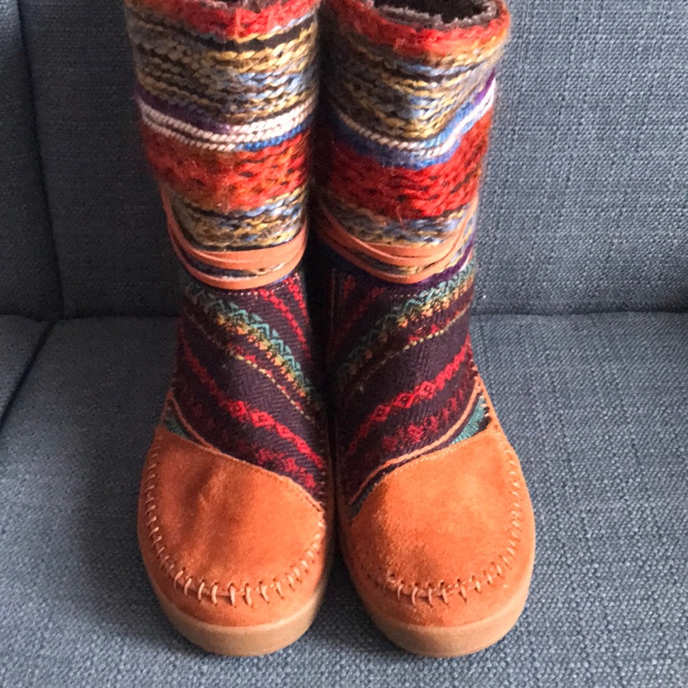 Tom’s boots
